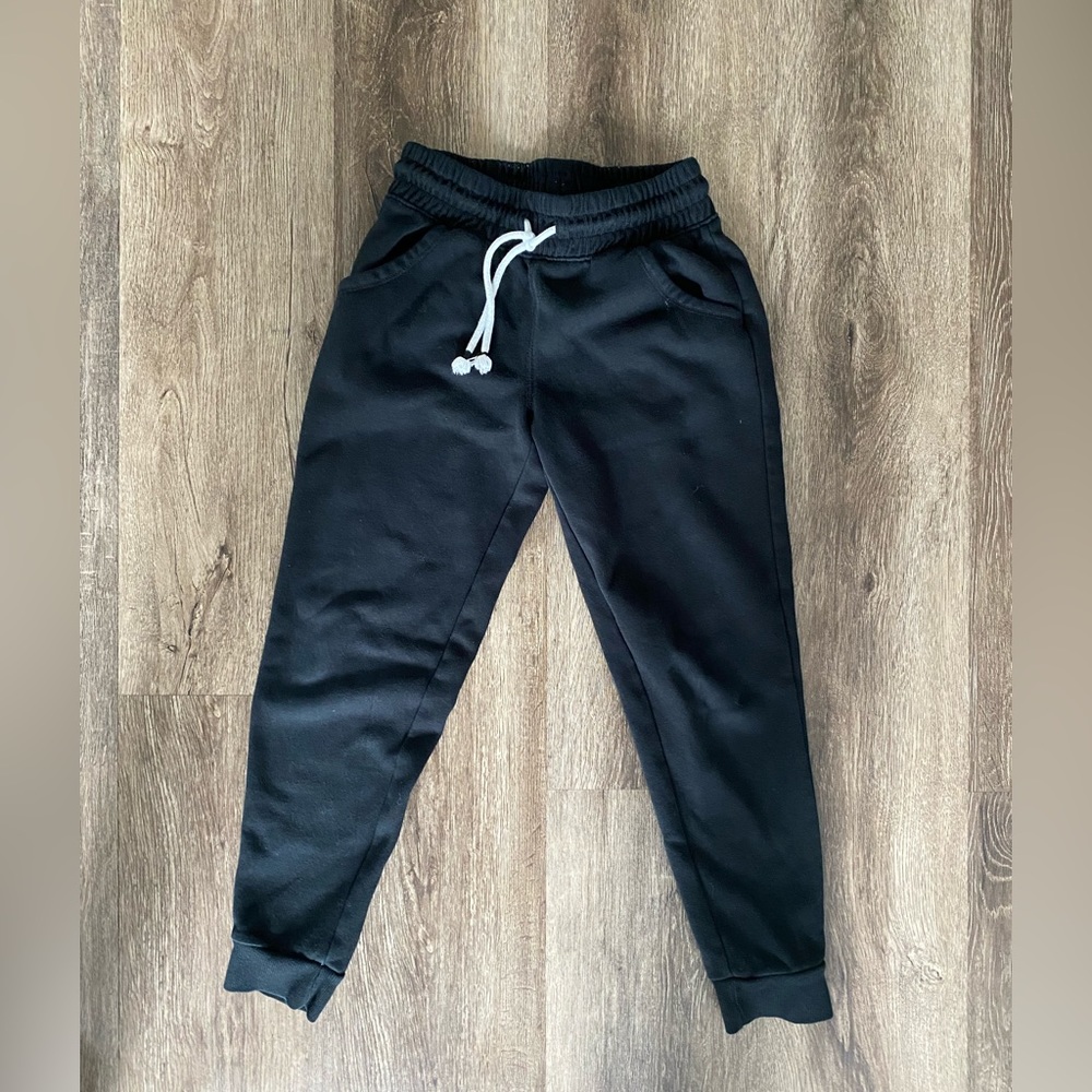 Cat and Jack girls sweatpants black (size 7/8)